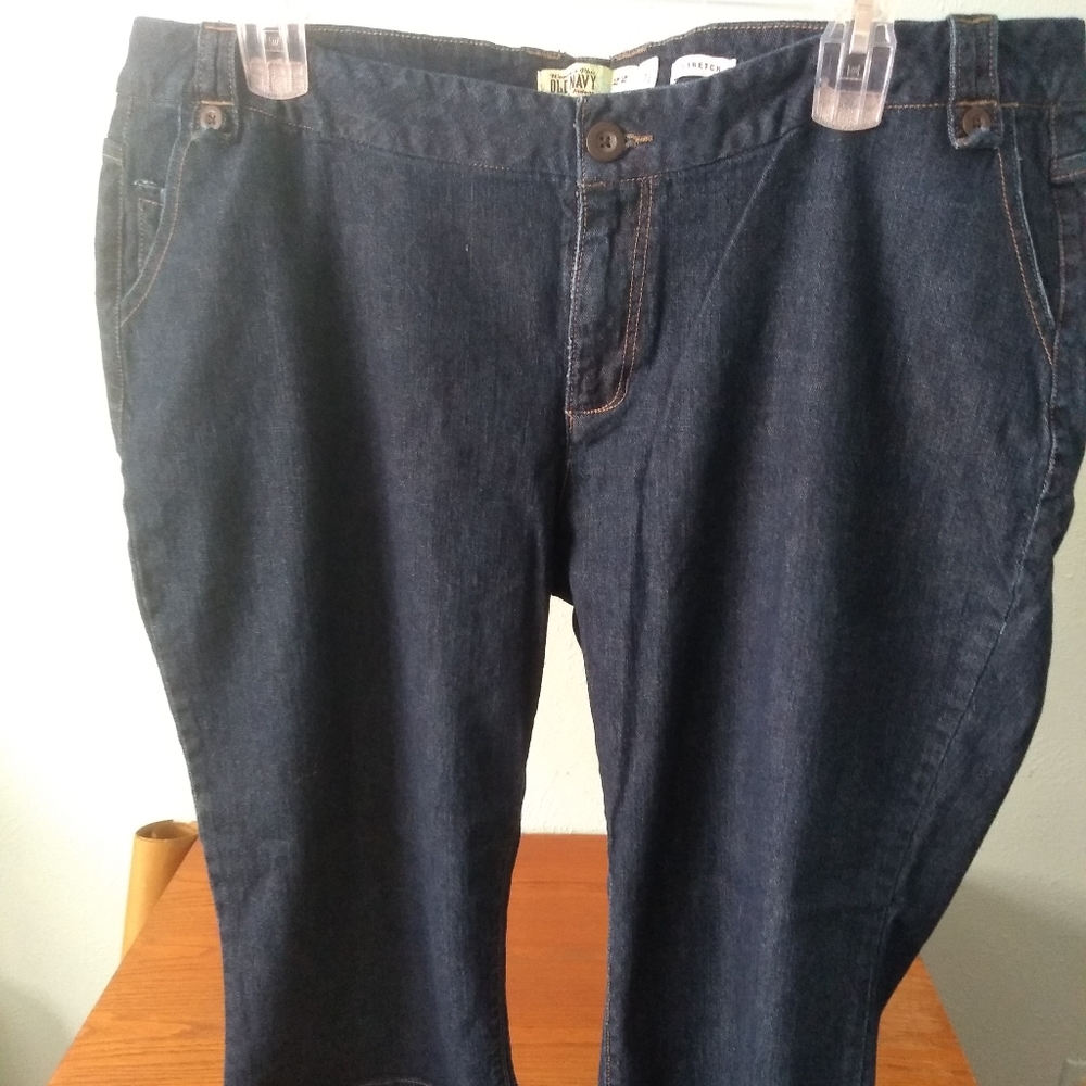 Old Navy denim pedal pushers size 22